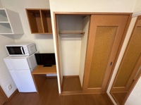 明るい色調の室内です
