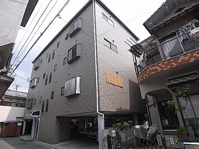 寿ハイツの外観
