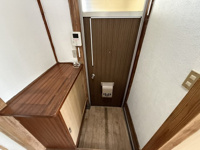 明るい玄関です
