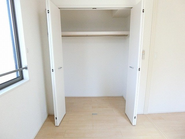 オークモントＡの収納