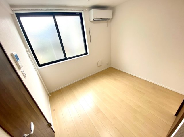 こちらの居間で趣味の時間をお楽しみください