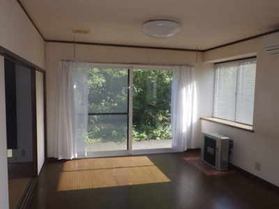 【居間・リビング】 | 大館市比内町笹館字沖畑・中古住宅