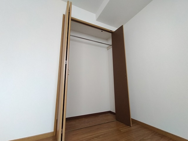神戸市兵庫区西橘通１丁目の賃貸マンションの収納