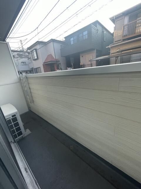 Ｌｅａｖｅｌ　Ｐｏｒｔ　生麦ＯＡＫのバルコニー
