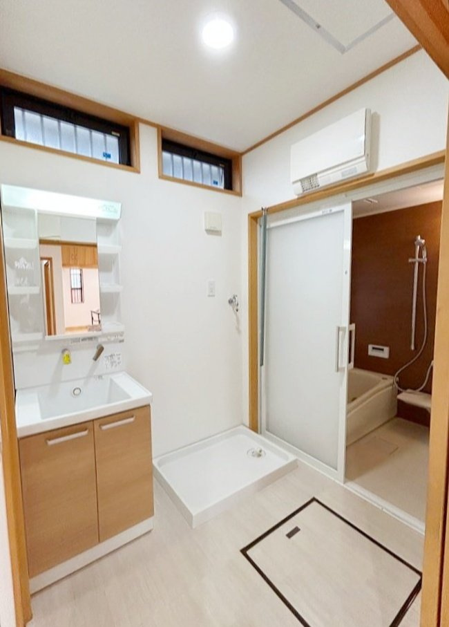 下野市仁良川　中古戸建の脱衣所