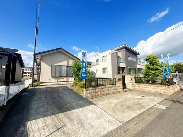 下野市仁良川　中古戸建の外観