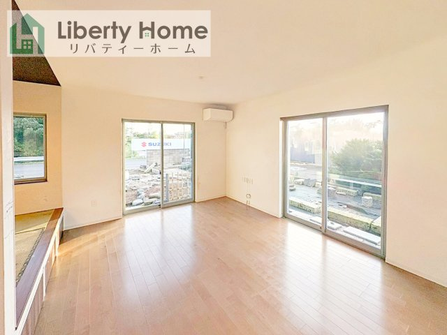 神栖市息栖　中古戸建の居間・リビング