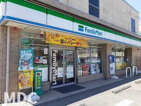 カーザ・マローネの周辺|ファミリーマート南沖洲５店様まで400m