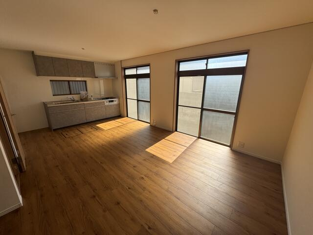 茶屋之町貸戸建の居間・リビング