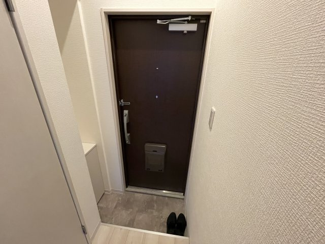 コロナール甲子園の玄関