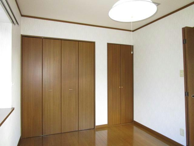 インペリアル花園の内装