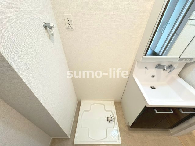 神崎町アパートの洗面所