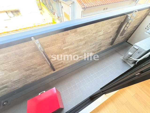 神崎町アパートのバルコニー