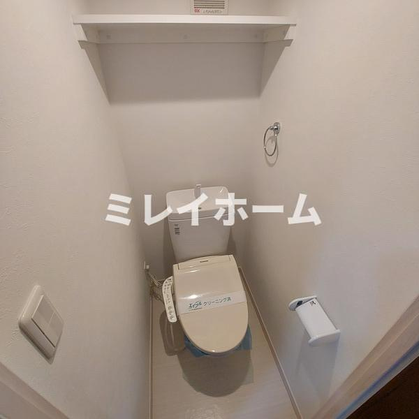 マーレ大森町のトイレ|同建物内、別のお部屋の参考写真になります。