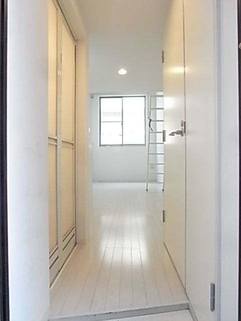 クレセール田端の玄関