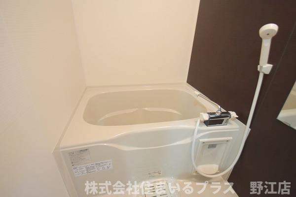 フジパレス城東諏訪Ⅶ番館の浴室
