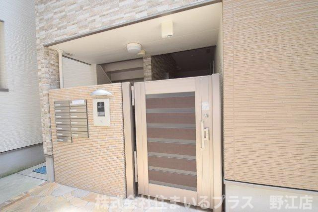 フジパレス城東諏訪Ⅶ番館のエントランス
