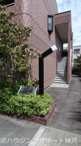 アルコバレーノ白水のエントランス