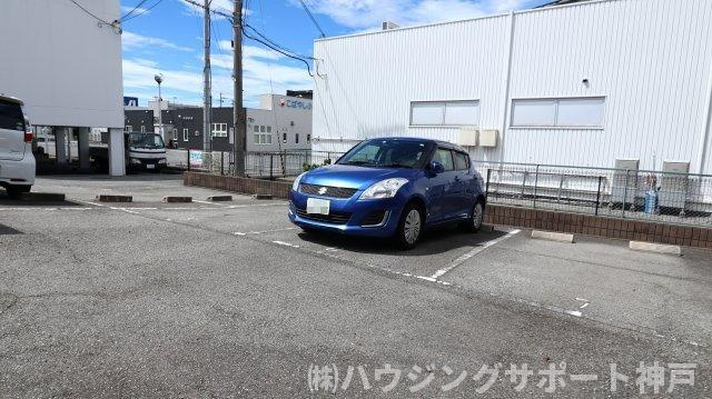 アルコバレーノ白水の駐車場