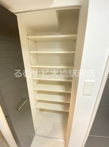 福岡市南区大橋２丁目の賃貸マンションの収納