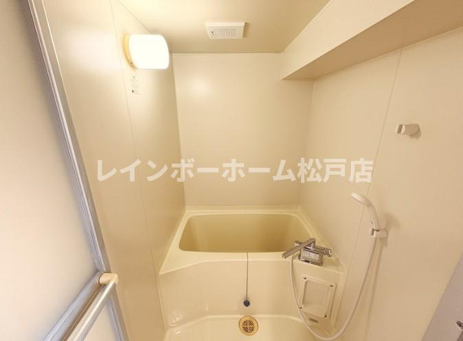 グレーシャス矢切参番館の浴室|日々の疲れを癒すお風呂付です