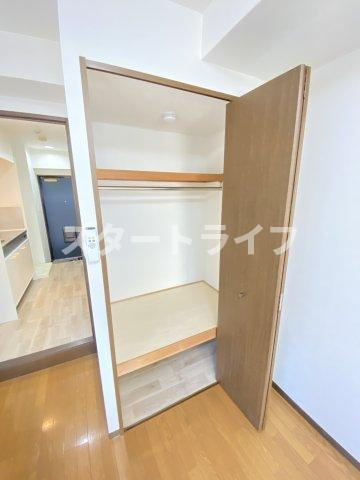 大阪市淀川区西中島２丁目の賃貸マンションの収納