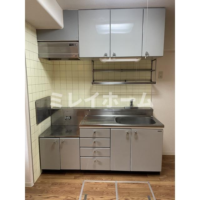 ガーデンヒルズ壱番館のキッチン|同建物内、別のお部屋の参考写真になります。