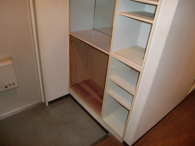 神戸市灘区烏帽子町２丁目の賃貸マンションの玄関