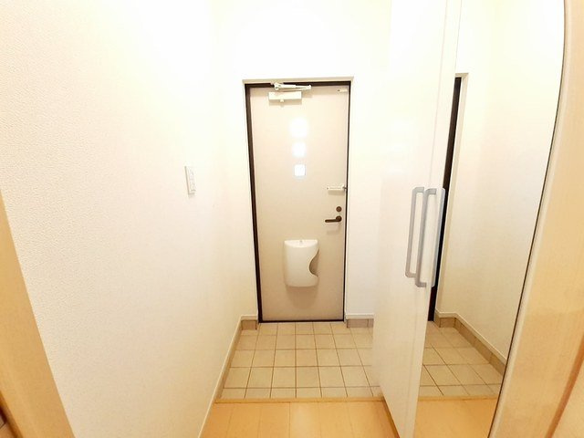 ベルベディアＢの玄関