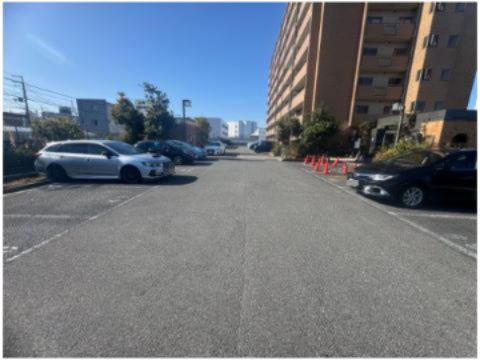 Aurora Court南摂津の駐車場