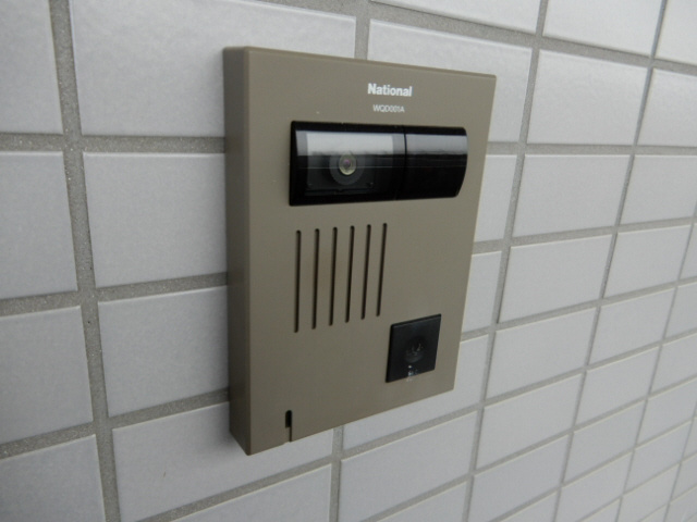アークコート宮の前のセキュリティ