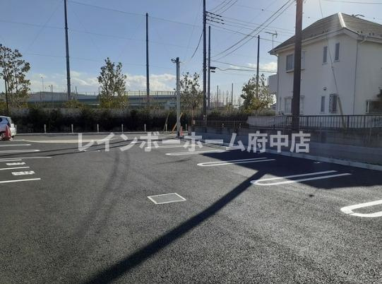 シャイニングの駐車場