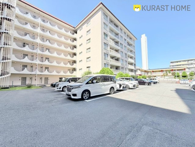 西京極大門ハイツ　4階の駐車場
