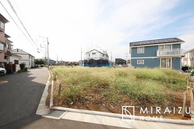 【周辺】 | お車の運転に自信のない方でも安心かなと思います。とても解放感があり、日当たりも気持ちよさそうです。