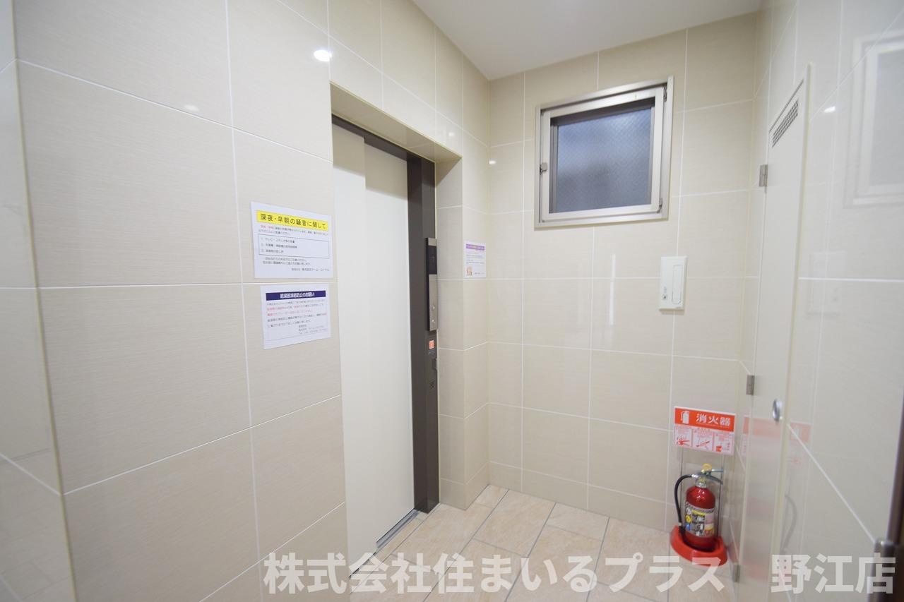 レグルス緑橋のロビー