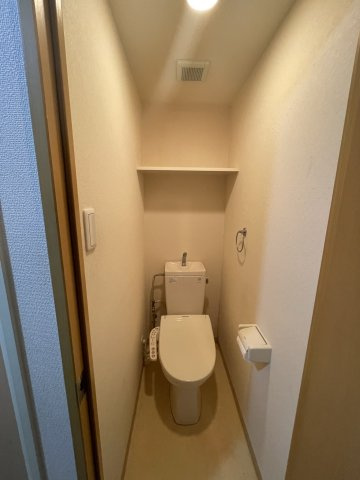 メリックビルⅡのトイレ|(参考)同マンション反転タイプの間取り部屋写真