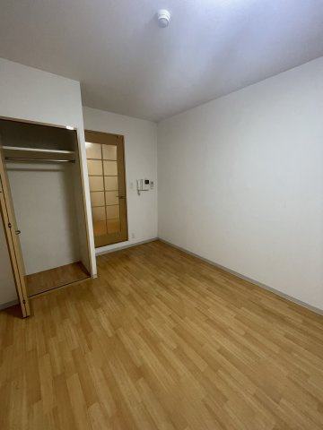 メリックビルⅡの洋室|(参考)同マンション反転タイプの間取り部屋写真