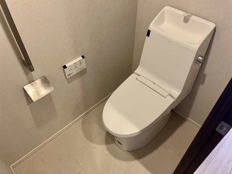 ウエリス茅場町のトイレ|ゆったりとした空間のトイレです