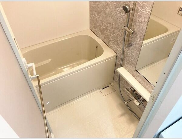 スプリームヒルズ鶴舞の浴室