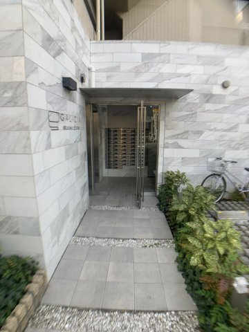 ガリシア菊川エストゥディオのエントランス