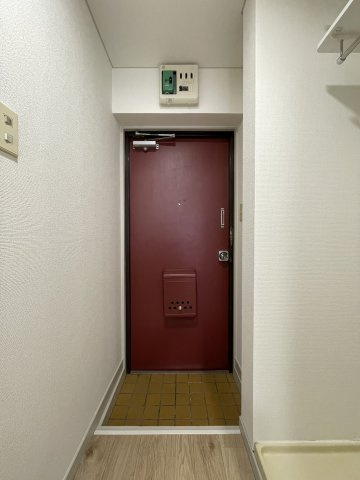 コスモポリタンの玄関