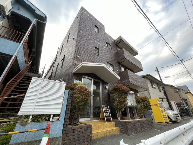 コスモポリタンの外観