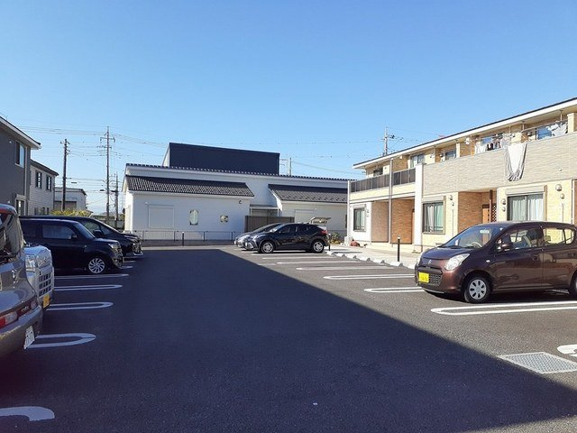 テンペストの駐車場