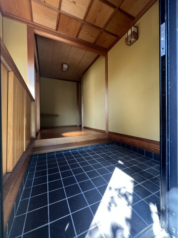 米子市錦海町２丁目　中古住宅の玄関