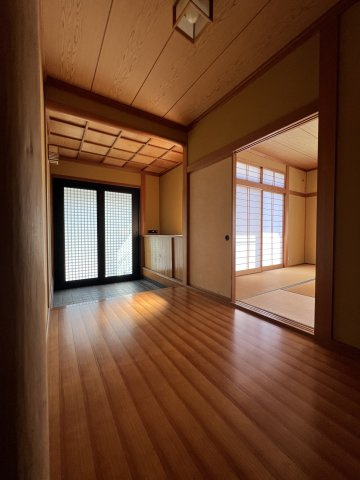 米子市錦海町２丁目　中古住宅の玄関