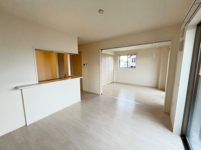 グランディールの居間・リビング|※同タイプの部屋写真です