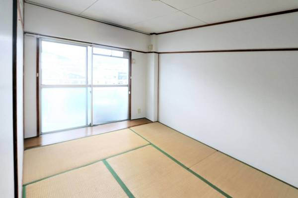 ビレッジハウス野芥3号棟の居間・リビング|ビレッジハウスの同一物件・同一タイプの間取りの写真です
