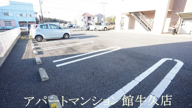 グラン・シャリオの駐車場|駐車場