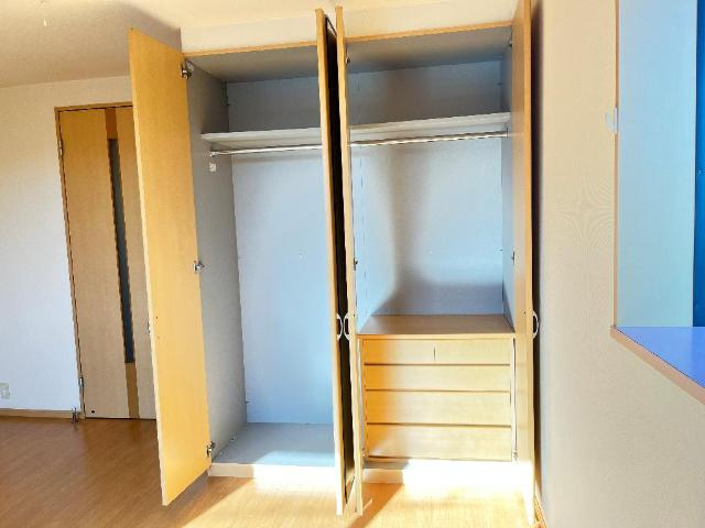 加古川市野口町坂元北４丁目のアパートの収納|クローゼット