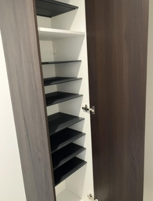 POTHOS呉本通の玄関